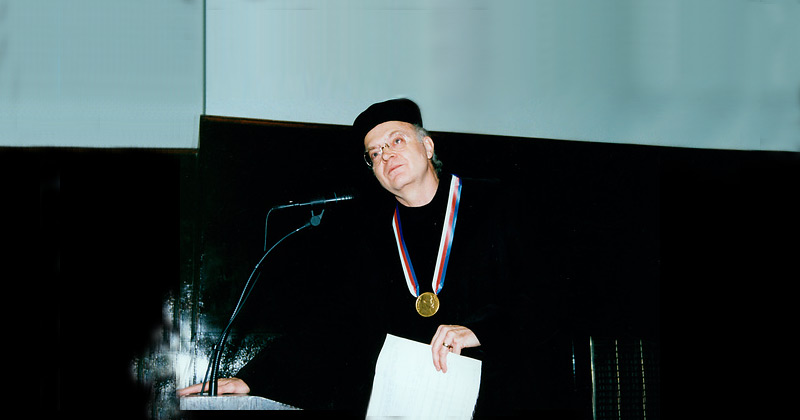 Donald Ervin Knuth, první čestný doktor Fakulty informatiky MU