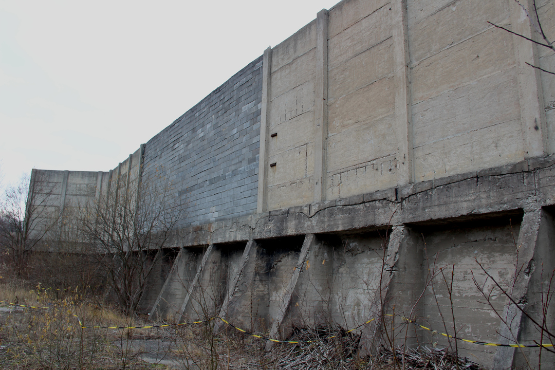 A concrete wall